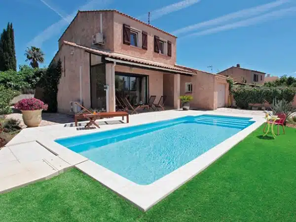 piscine-su-misura-sono-coperte-da-una-garanzia-di-10-anni